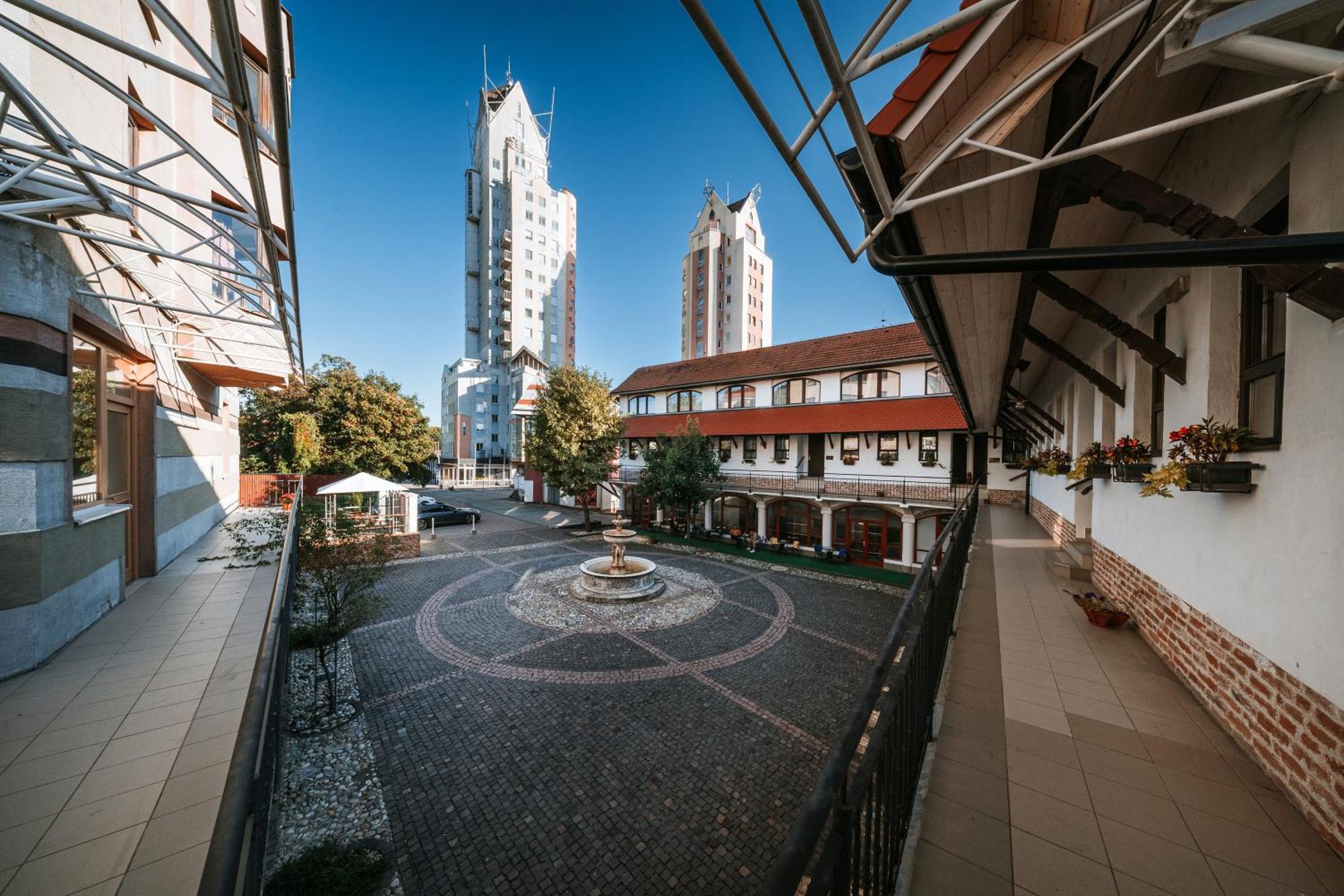 Reduta Apartment Lucenec